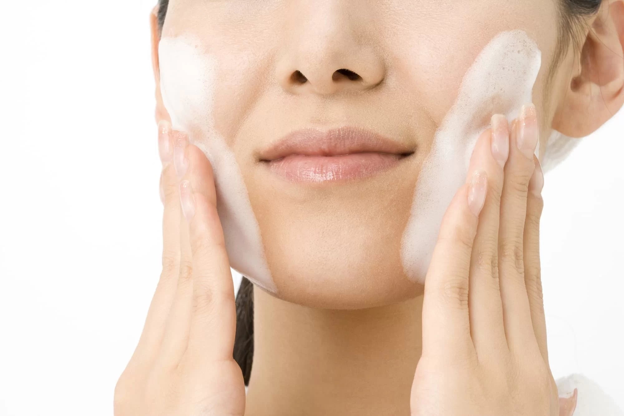 How long should cleanser stay on your face? - PRANA Beauty & Wellness