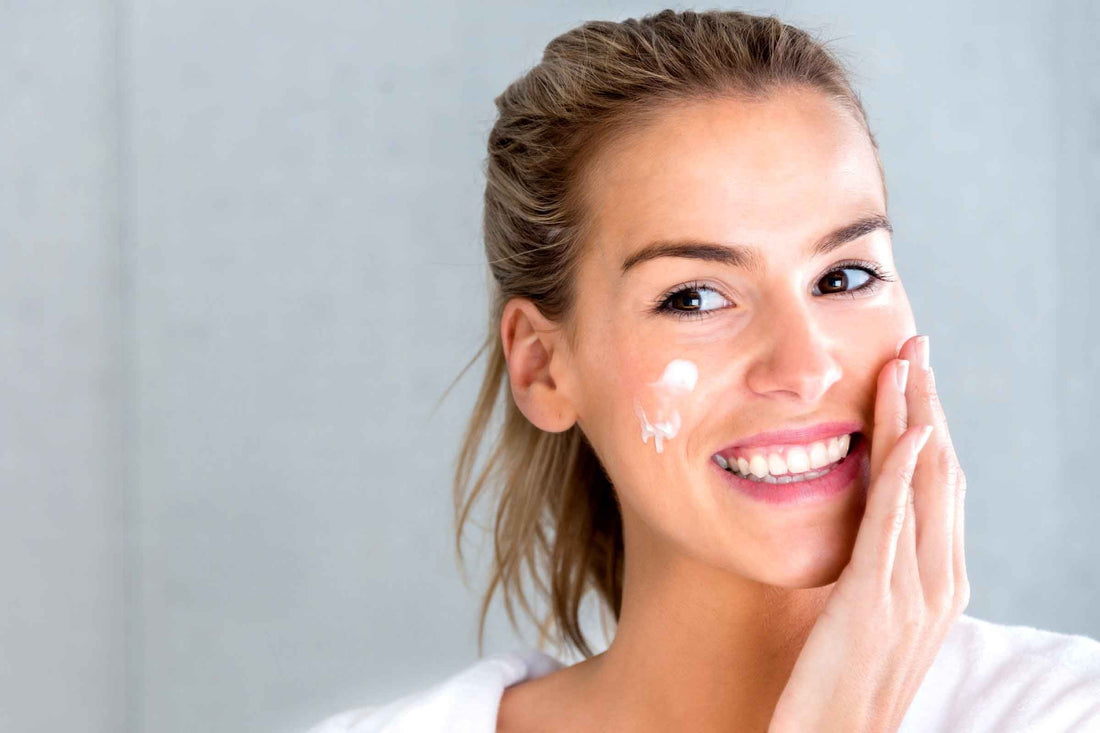 How to moisturize face? - PRANA Beauty & Wellness