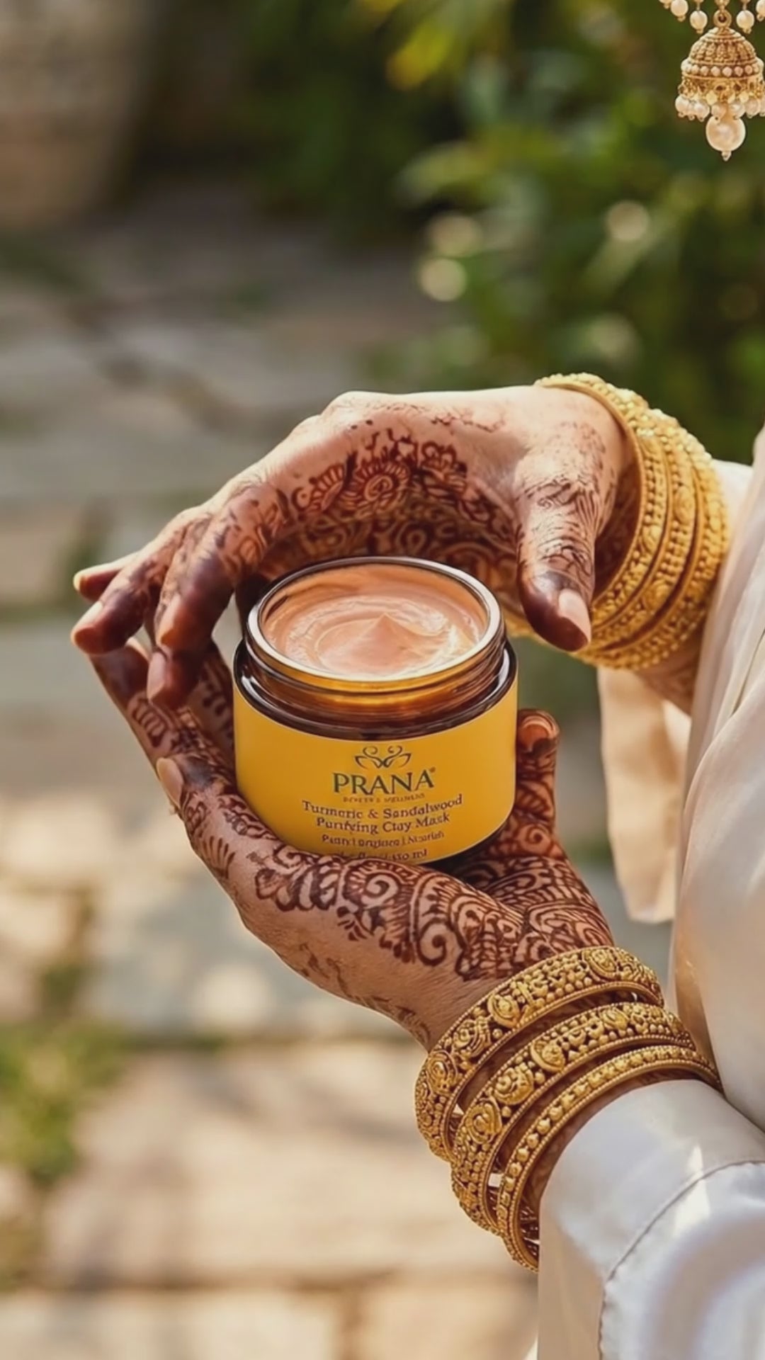 Turmeric & Sandalwood Purifying Mask